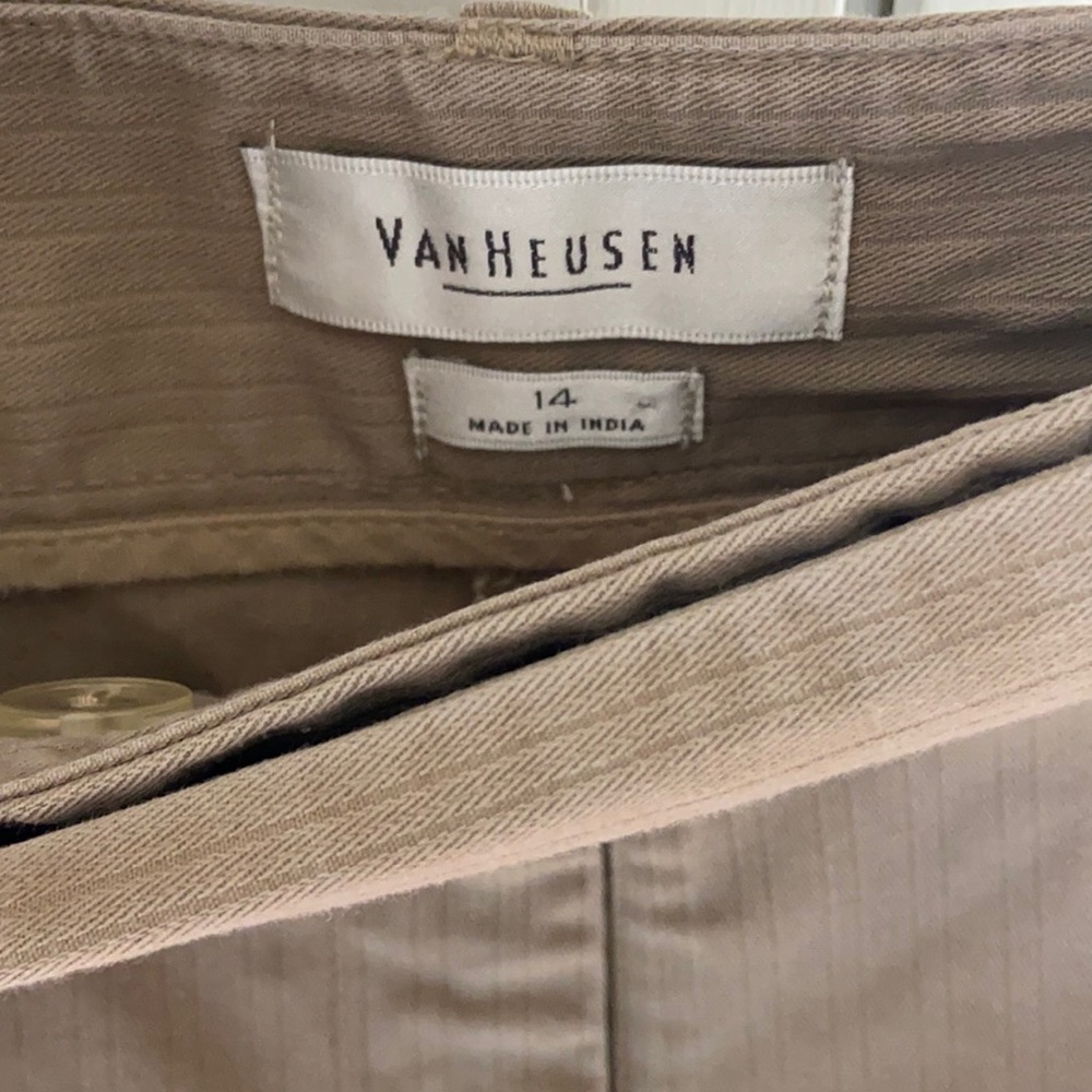 Kaki Capris